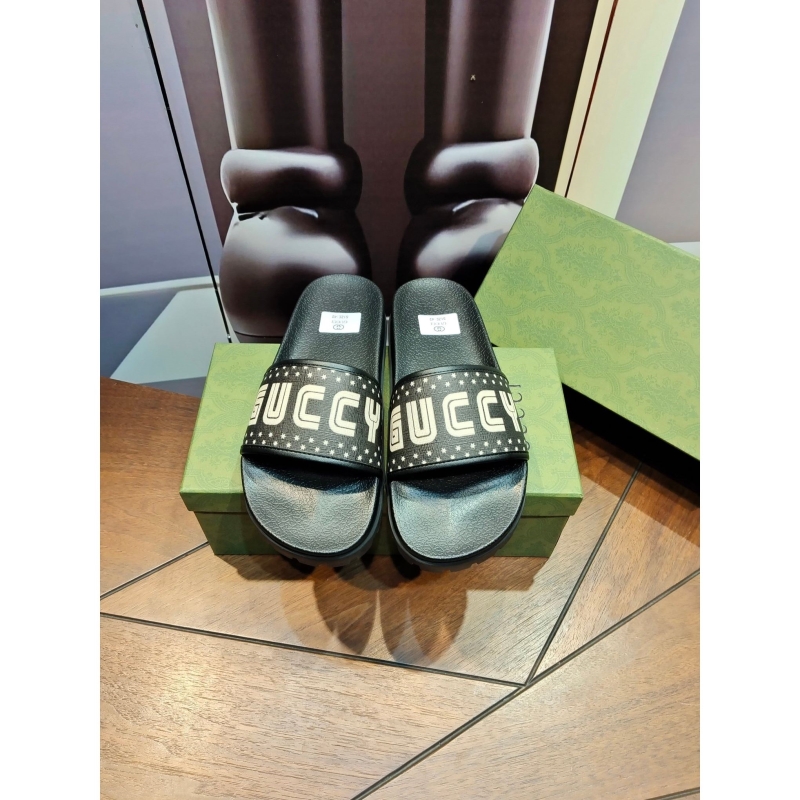 G*u*i slippers